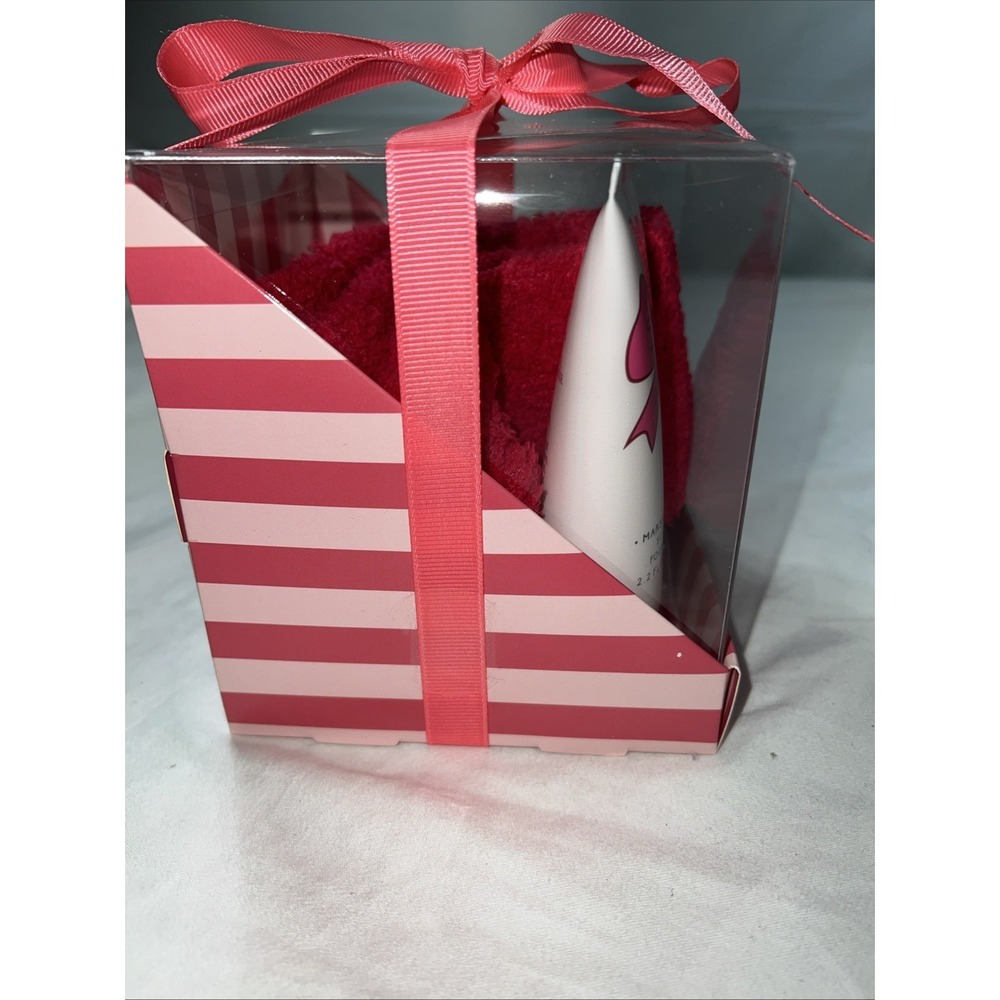 Cozy Sock with Lotion Set Marshmallow - Red Sock With Lotion - Picture 3 of 4